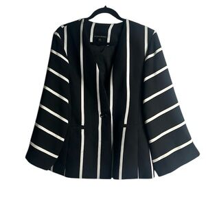 Banana Republic black white strip collarless one button blazers size 8 office